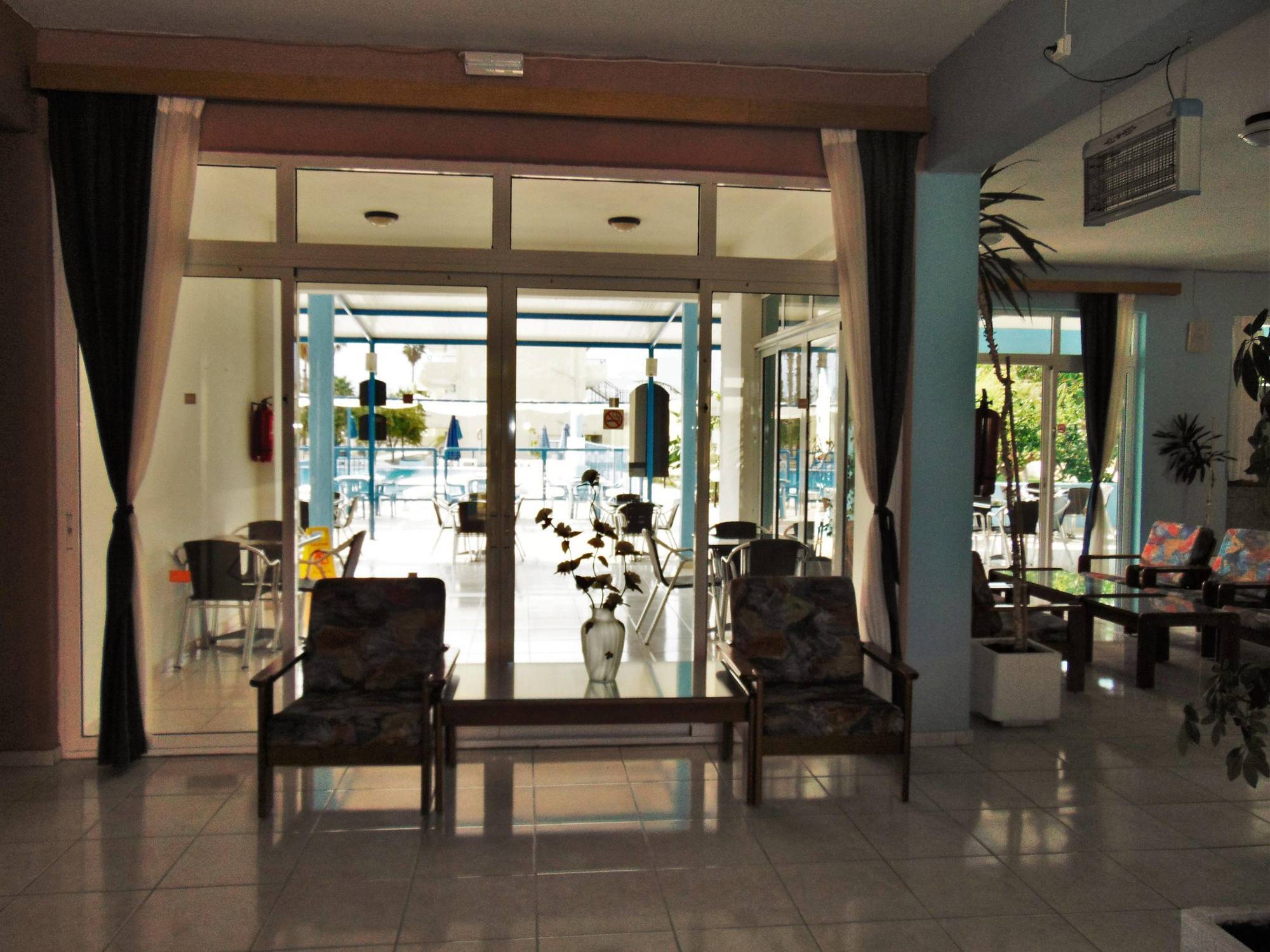 Aparthotel Oasis Tigaki Extérieur photo